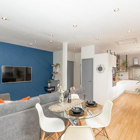 Vibrant City Centre Living Aberdeen Bagian luar foto