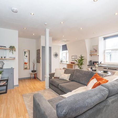 Vibrant City Centre Living Aberdeen Bagian luar foto