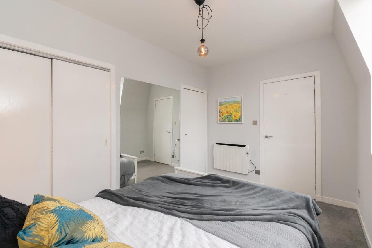 Vibrant City Centre Living Aberdeen Bagian luar foto