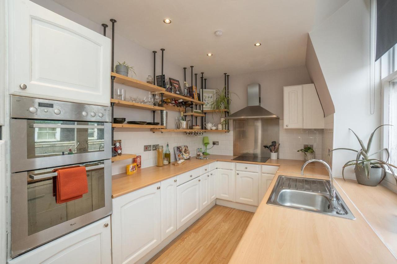Vibrant City Centre Living Aberdeen Bagian luar foto